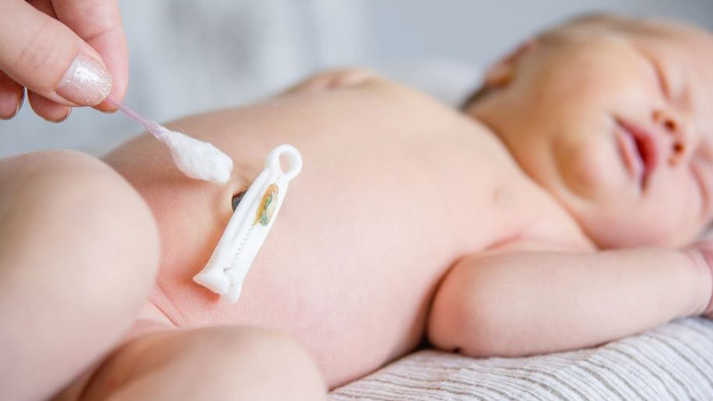 How To Clean Your Baby's Belly Button, Because It's Not Exactly
